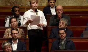 پارلمان فرانسه: کت وشلوار واجب است اما کراوات اجباری نیست