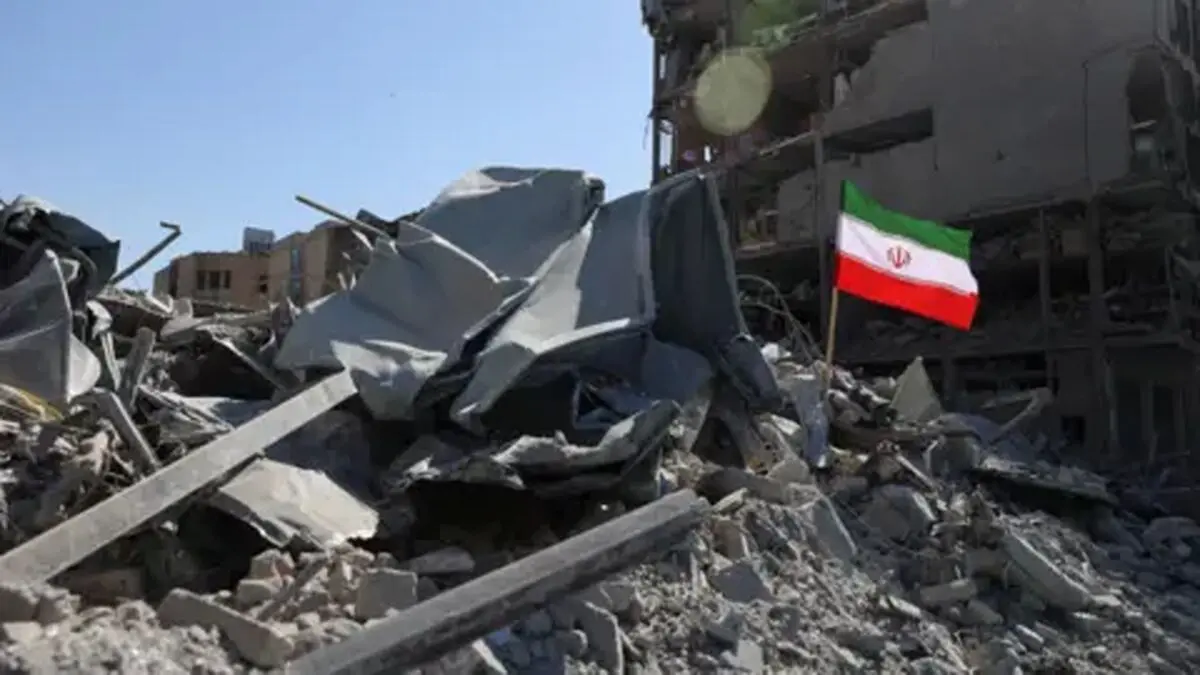 حملات همزمان به دفاتر مجلس خبرگان در قم و تهران؛ ساختمان فرعی قم هدف قرار گرفت
