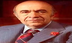 تصویری از سنگ مزار جدید امیرعباس هویدا