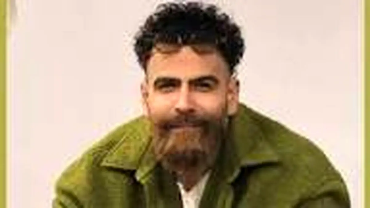 معین زد آهنگ مهستی را بازخوانی کرد/ ویدئو