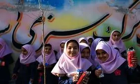 خوشمزه های مدرسه خطرناک اند/ شیوع نگران کننده اضافه وزن و چاقی در دانش آموزان