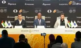 کارلسن و اولین برد فینال قهرمانی جهان/ عکس