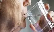 افزایش خطر زوال عقل در اثر نوشیدن آب

