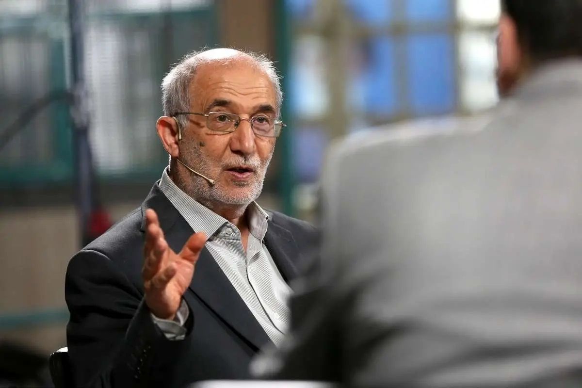 بالاخره نتیجه کارهایی که ما در حاکمیت انجام داده‌ایم، این وضع موجود است/ امیدوارم لاریجانی موفق شود، اما تا سیاست‌ها تغییر نکند، افراد چندان نمی‌توانند کاری از پیش ببرند/ پزشکیان واقعا زحمت می‌کشد و فکر می‌کردیم اتفاقات خوبی رخ بدهد، اما سیاست‌ها تغییر نک