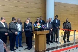 دبیر شورای عالی امنیت ملی ایران وارد بیروت شد/ لاریجانی: در همه شرایط در کنار مردم عزیز لبنان خواهیم بود