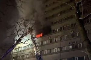 آتش‌سوزی هتلی در روسیه/ ویدئو