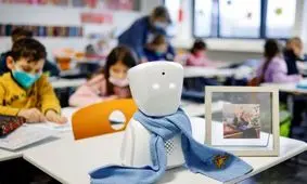 یک دانش آموز بیمار، رباتش را بجای خودش به مدرسه می فرستد/ ویدئو