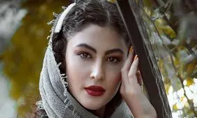 نیم رخ زیبا مریم مومن با لباس سفید