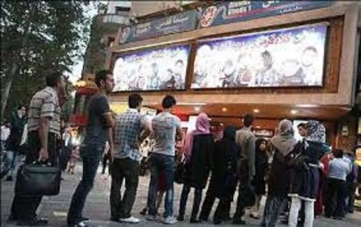 ۱۰ فیلم پرفروش هفته که سبب رونق نسبی سینماها شده است
