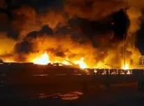 آتش سوزی در شهرک صنعتی آبادان/ ویدئو