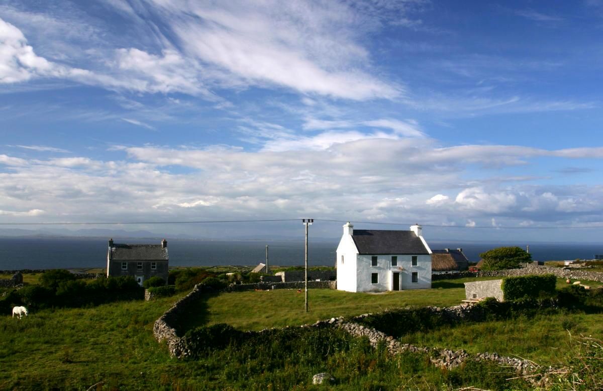 جایزه 92 هزار دلاری برای مهاجرت به 30 جزیره ایرلند/ تصاویر