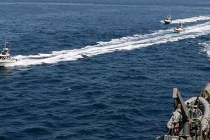 ادعای واشنگتن درباره نزدیک‌شدن قایق‌های ایرانی به شناورهای جنگی آمریکایی

