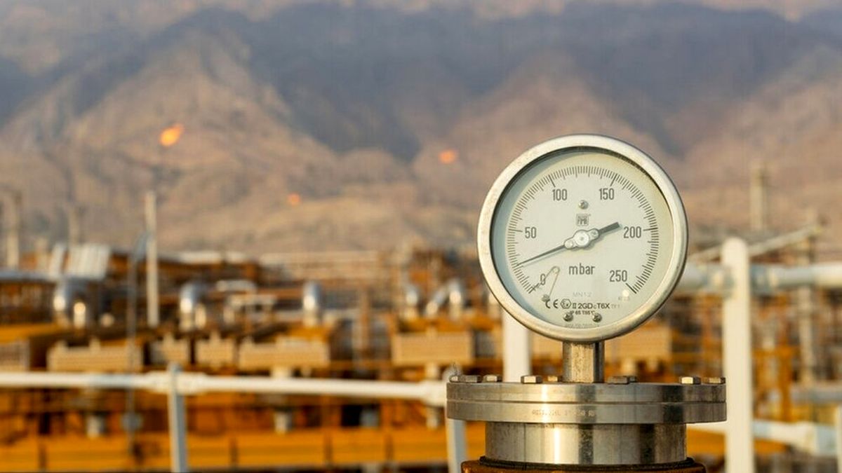 افت فشار گاز برای بخش‌های خانگی و صنایع کوچک پیش‌بینی نمی‌شود/ بیش از ۱۳۰ درصد ذخایر نفت و گاز نیروگاه‌ها تأمین شده است