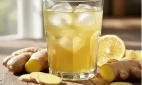 ۷ فایده شگفت‌انگیز آب زنجبیل