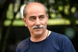 ویدئویی تلخ از صندلی‌های خالی مراسم ختم مهرداد فلاحتگر 