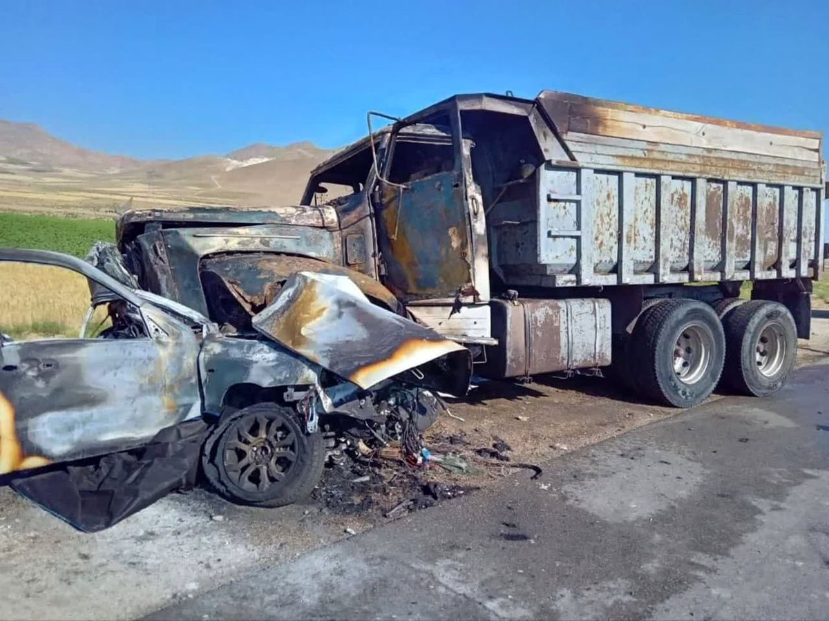  خواب آلودگی راننده کامیون در فارس 3 نفر را راهی قبرستان کرد 