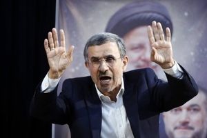 مثبت و منفی احمدی‌نژاد که هنوز قدرت برانگیزانندگی و نوعی پوپولیسم اجتماعی دارد/ او خودش را برای روز صفر آماده کرده است
