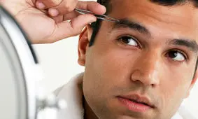 خدمات جدید آرایشگاه‌های مردانه؛اصلاح با موم، کراتینه، لیفت ابرو