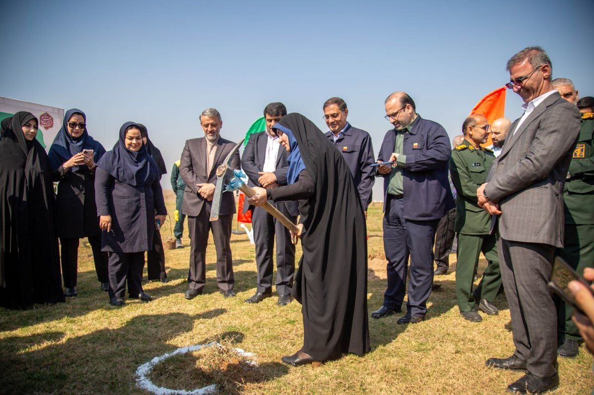  کلنگ زنی پارک بانوان حسن ختام اسفند طلایی فولاد خوزستان 