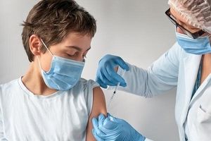 ضرورت تزریق دوز سوم واکسن کرونا برای زیر 18 ساله ها