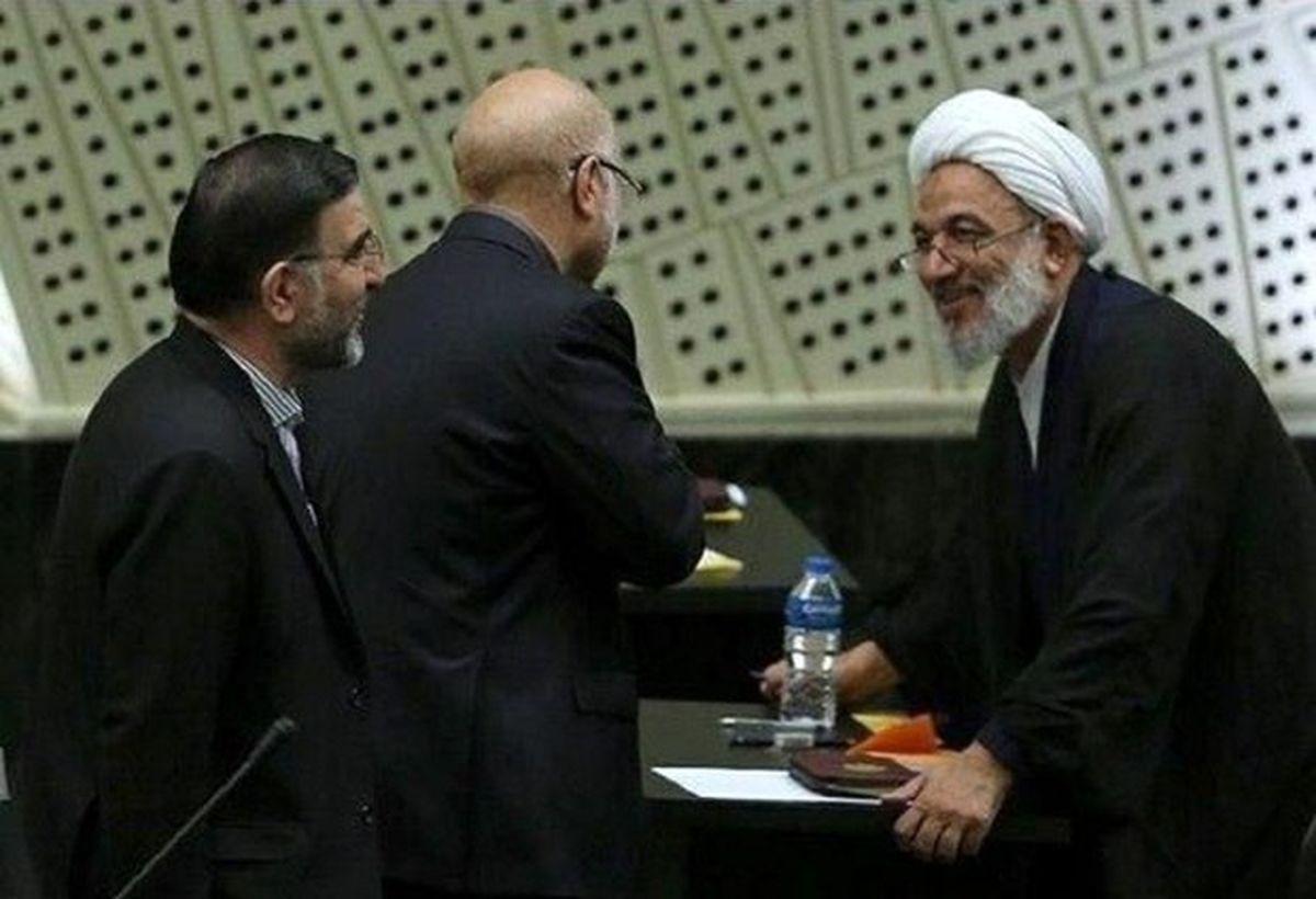 آقاتهرانی: از رئیس مجلس قول گرفتم/ اواخر تیرماه لایحه حجاب اصلاح شده را به فوریت به صحن میآوریم