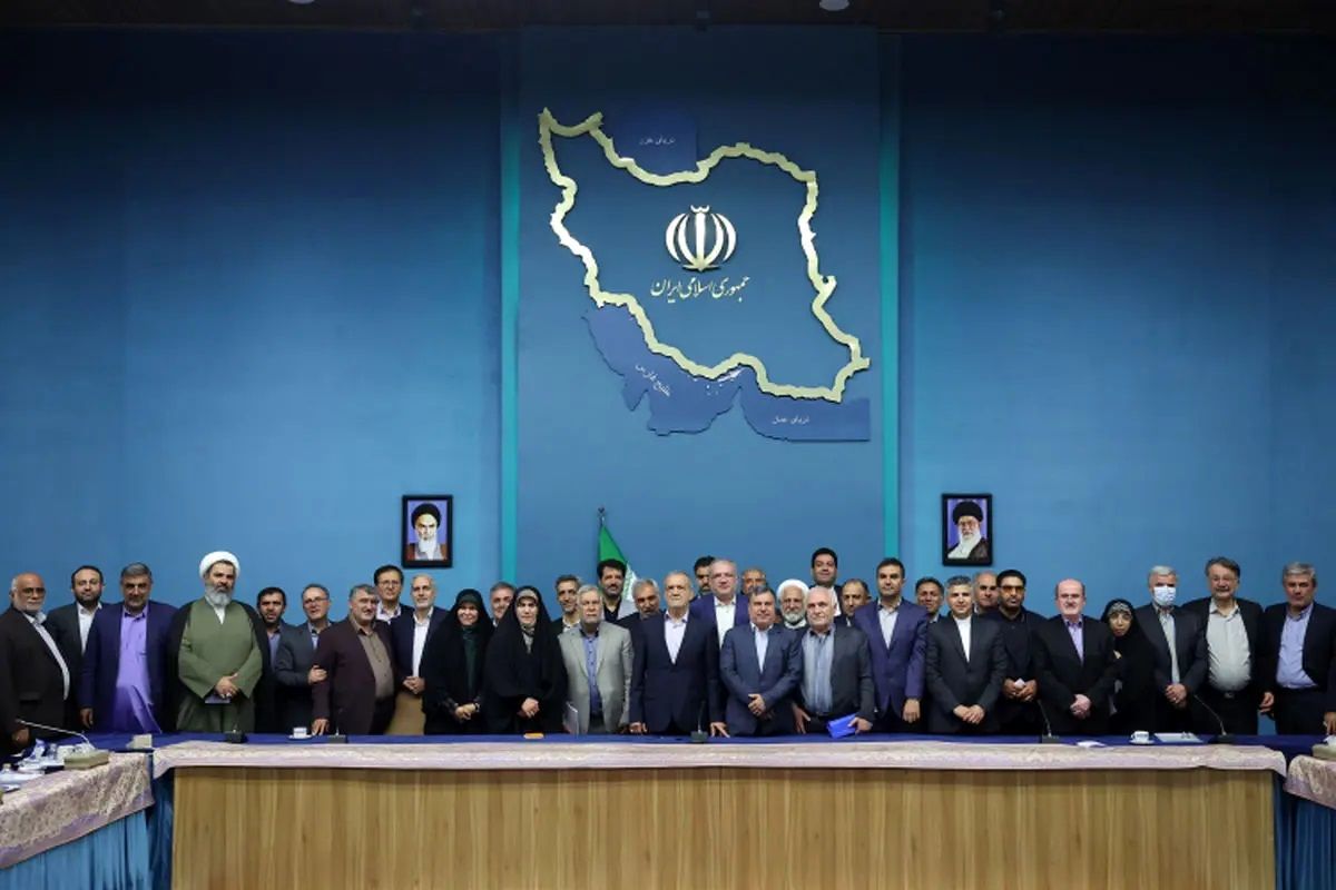  پزشکیان: مذاکرات با آمریکا در هماهنگی کامل با رهبری صورت خواهد گرفت/ از اصول خود عقب‌نشینی نمی‌کنیم و در عین حال تنش‌ نمی‌خواهیم 