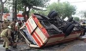 واژگونی مینی‌بوس سرویس مدرسه در اراک؛ ۱۳ نفر مصدوم شدند