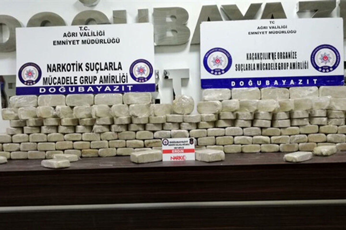 کشف یک تریلی ایرانی با بیش از ۶۰ کیلوگرم مواد مخدر در ترکیه/ ویدئو