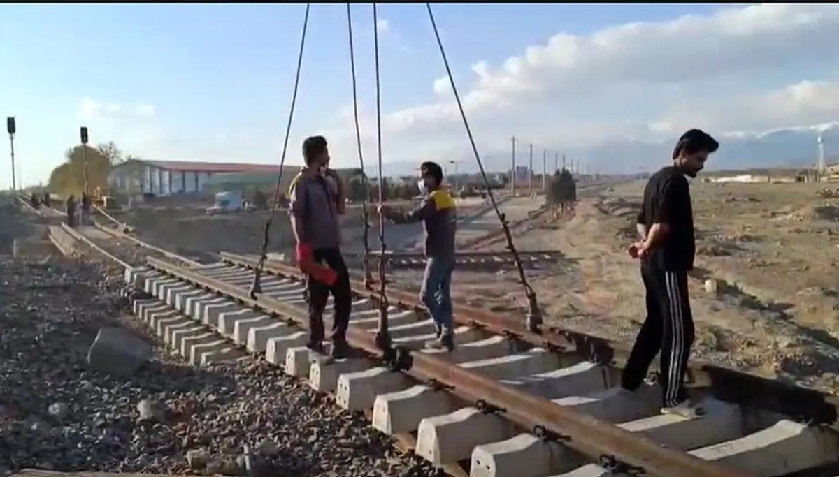  پل راه‌آهن شهرستان چهارباغ، ۴۸ ساعت پس از حمله ترمیم شد