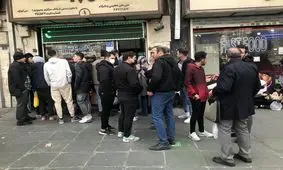 تصمیم جدید بانک مرکزی برای فروش ارز/ فرزین: صف خرید ارز جمع شد