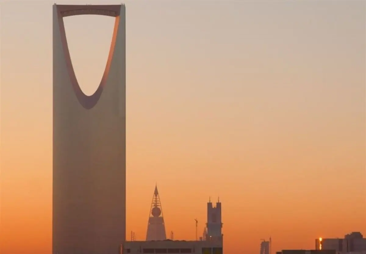 گزارش‌ها از حمله به پالایشگاه نفت در جده عربستان
