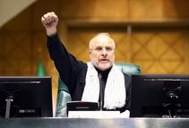 حمله قالیباف به روحانی برای منحرف کردن اذهان از فساد بانک آینده بود/ مردم نسبت به روسیه حساسند و نباید سرکوب شوند