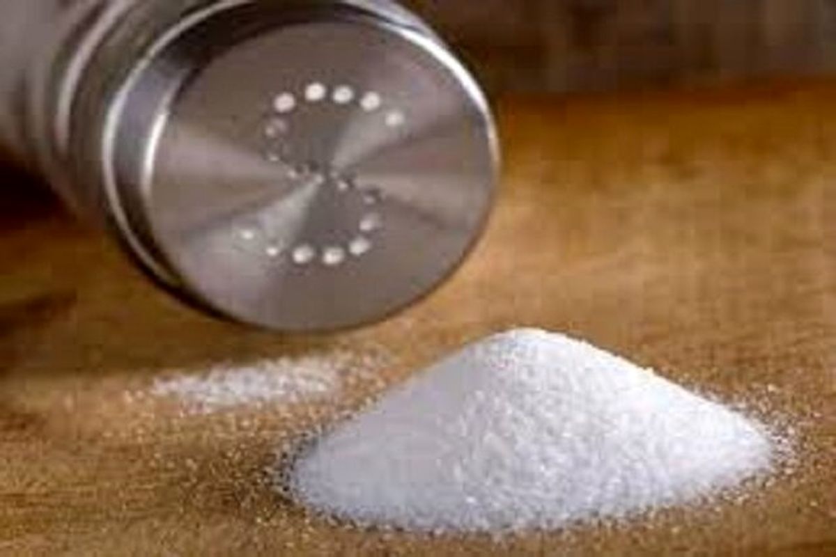 ایرانی ها روزی ۹ گرم نمک می خورند