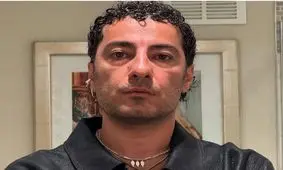 استایل جدید نوید محمدزاده از داخل سرویس بهداشتی