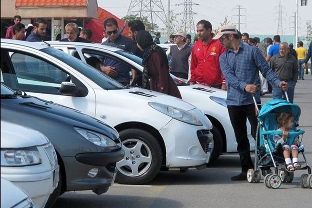 کدام خودرو کارکرده از مدل صفرکیلومتر گرانتر فروخته میشود؟