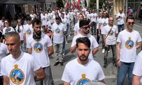 ماجرای آرم «ساواک» روی سینه طرفداران سلطنت/ چماق به دستان وارد می شوند/ رضا پهلوی «موسولینی» می شود