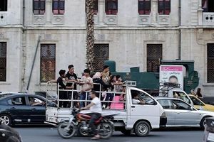 سوریه یارانه بنزین را لغو و حقوق کارمندان را دوبرابر کرد