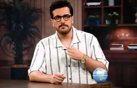 رپ خوانی جالب امیرحسین قیاسی در حضور سینا حجازی در برنامه پامپ ویدئو