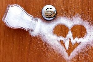 زیاده‌روی در مصرف نمک، با بدن شما چه می‌کند؟