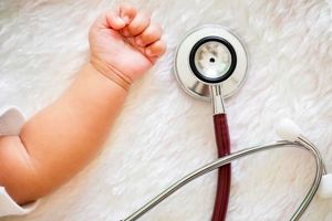 به زودی با کمبود پزشک اطفال و داخلی مواجه خواهیم شد؛ اغلب متقاضیان رشته پزشکی به دلیل درآمد بالای جراحان، فقط میخواهند جراح شوند