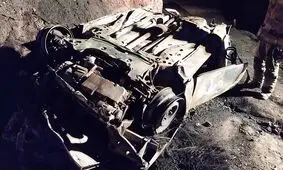 2 مرد پژو سوار زنده زنده در آتش سوختند/ واژگونی هولناک در جاده مشهد
