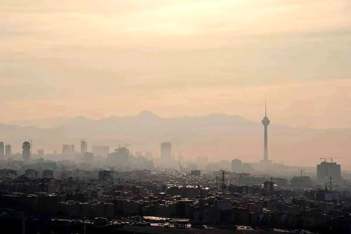 هوای تهران به وضعیت قرمز رسید، ۴ ایستگاه در شرایط بنفش
