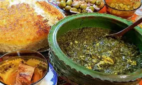 مهمانی به سبک گیلانی‌ها با خورش ترشه تره