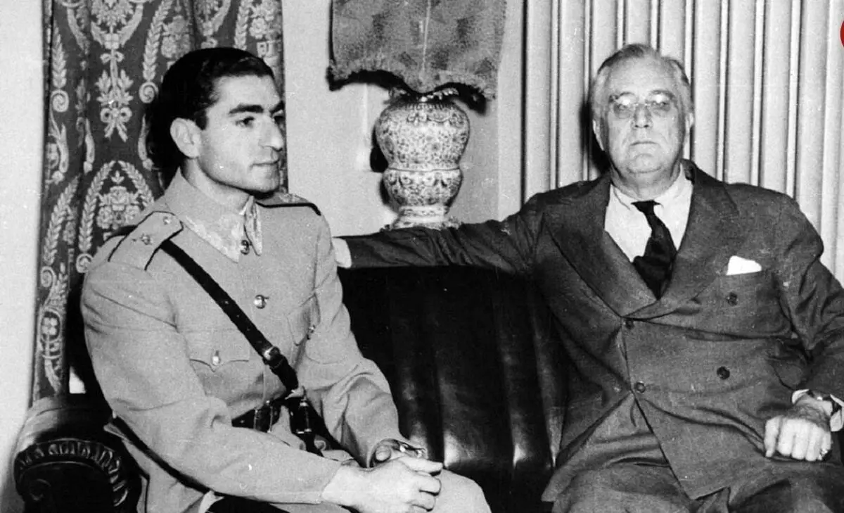 سفر در زمان؛ «محمدرضا پهلوی» در ماه های پایانی عمرش؛ سال 1358/عکس
