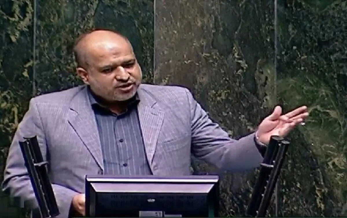 خضریان: ملت ایران ترامپ را ناچار به تسلیم خواهد کرد/ دولت آرایش جنگی متناسب با تهدیدات دشمن را ندارد