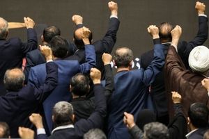 نمایندگان مجلس در بیانیه ای: انتقامی سخت در انتظار رژیم صهیونیستی است/ قدردانی از مواضع حق‌طلبانه دولت