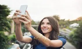 سلفی شما چه حرف‌هایی برای گفتن دارد؟ ۵ تفسیر روانشناختی جالب