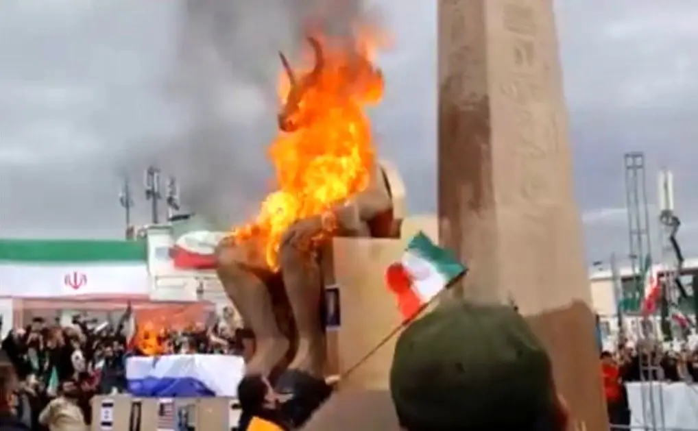 آتش زدن بعل در ۲۲ بهمن