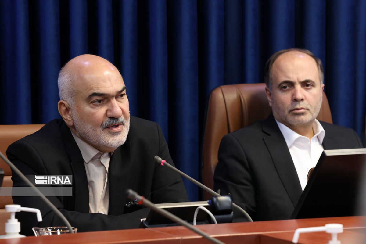 استاندار: رفع محدودیت واردات کالا بهوسیله لنجهای خوزستان پیگیری میشود