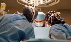 پیدا شدن شیء عجیب ۲۰ ساله در شکم زن بیچاره 